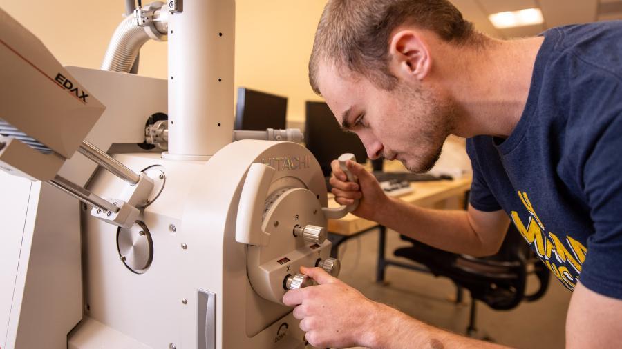 Microscope Offers Inspiration at the Atomic Scale