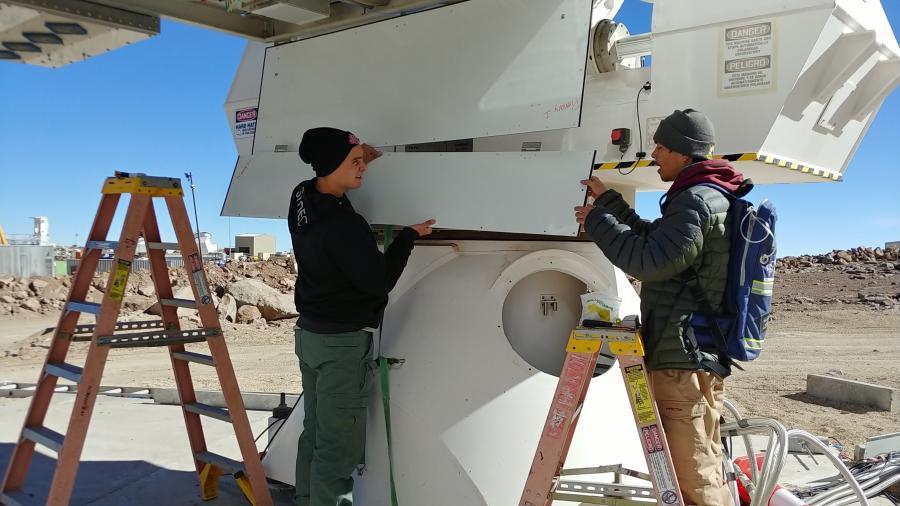 Physics Students Work at Chilean Telescopes